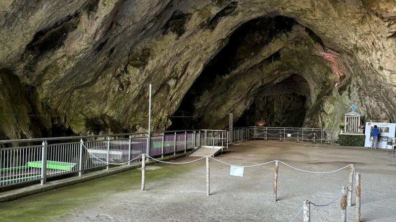 Pertosa Caves Reopen Paradise, Sponges Rooms, Deepening Subterranean Allure