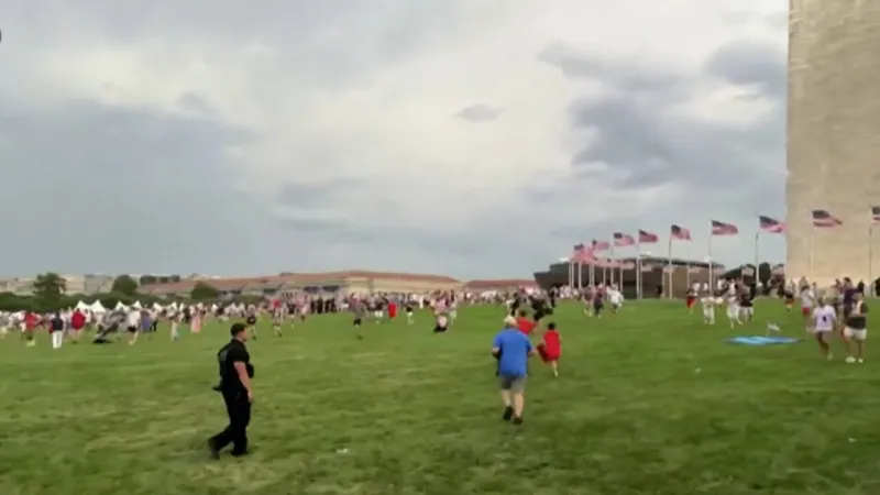 Storm Halts Washingtons July Fourth Festivities, Show Resumes