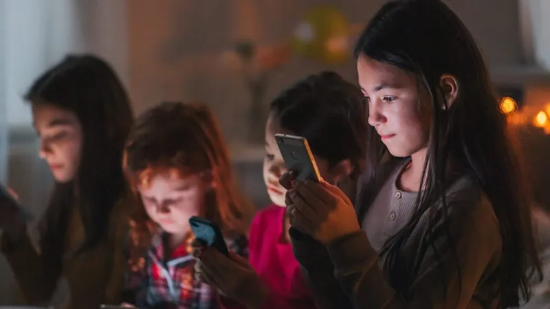 Students Outsmart Social Media Age Bans, Exposing Digital Divide Flaws