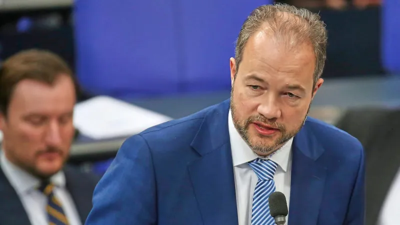 Friesland Blocks AfD Candidate Over Constitutional Loyalty Concerns