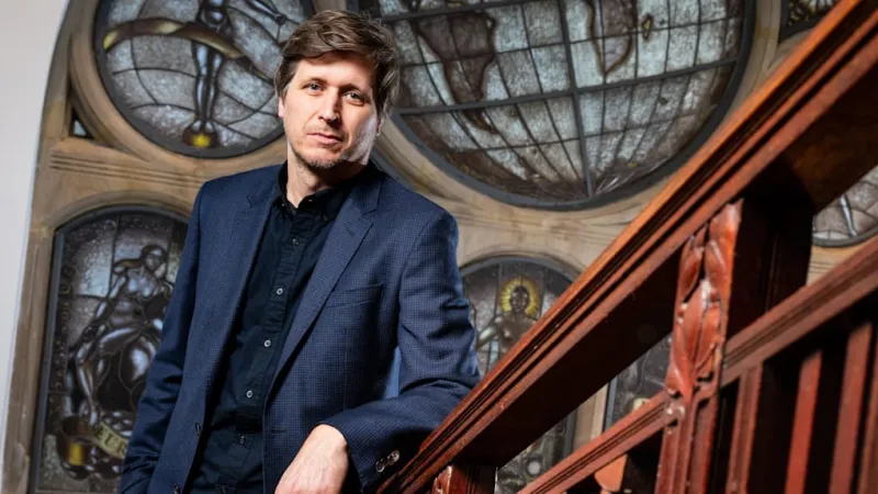 Kiel Economist Proposes VAT Hike to 22%, End to Job Protection