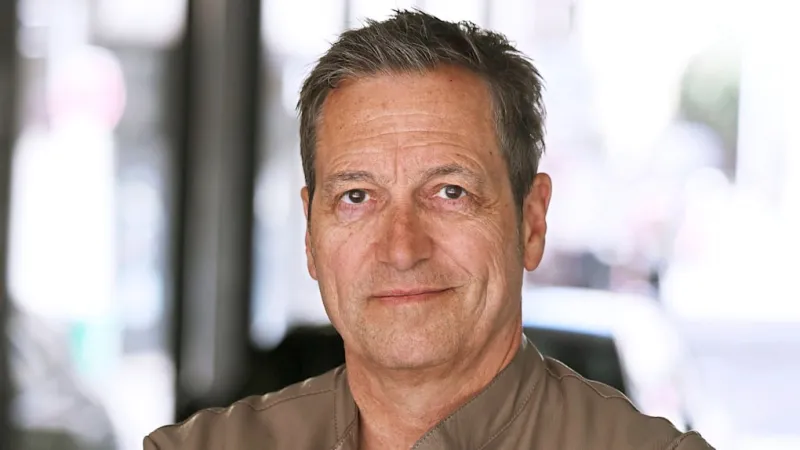 Nuhr Provokes Outrage: Femicide Commentary Draws Broad Condemnation
