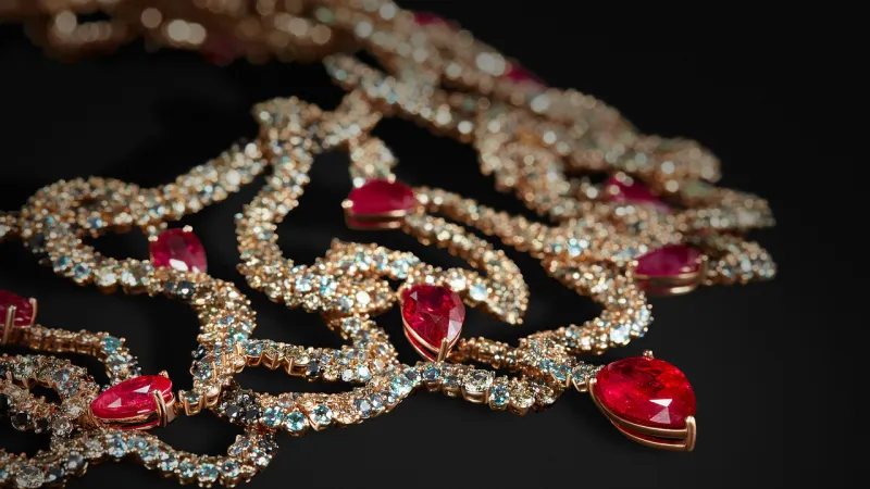 Gold Prices Soar, Global Jewelry Demand Plummets 23%