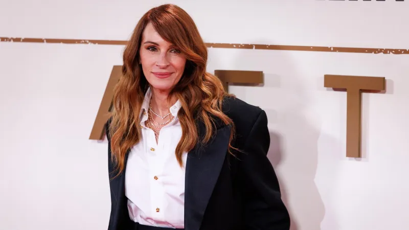 Hollywoods Persistent Gender Chasm: Women Lag in Roles, Direction