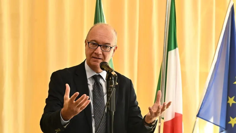 Italy to Cap Foreign Students Via Decree; Linguistic Criteria Cited