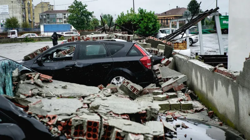 Northern Italy Deluged: Six Towns Cut Off, 350 Evacuated, Rapallo Hit by Tornado