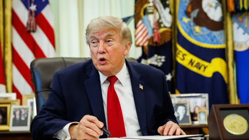 Trump Briefed on Iran War Scenarios, Diplomacy Persists Beyond Deadline
