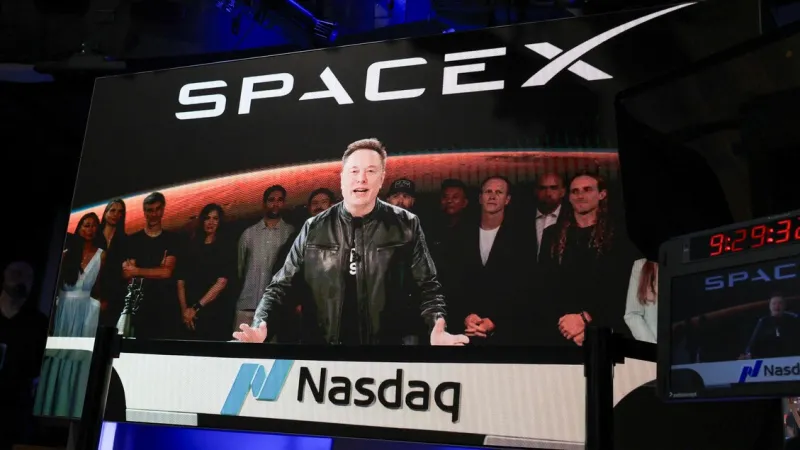 SpaceX Wall Street Debut Soars 30%, Propelling Musk to Trillionaire Apex