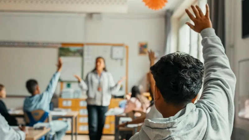 German Schools Must Foster Debate Against Extremism, Says Teachers Head
