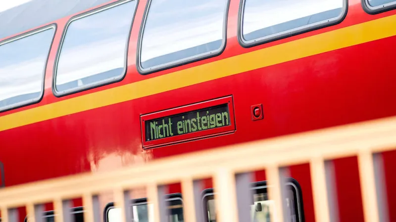 Bonn Train Emergency: 475 Evacuated Amid Brake, AC Failures
