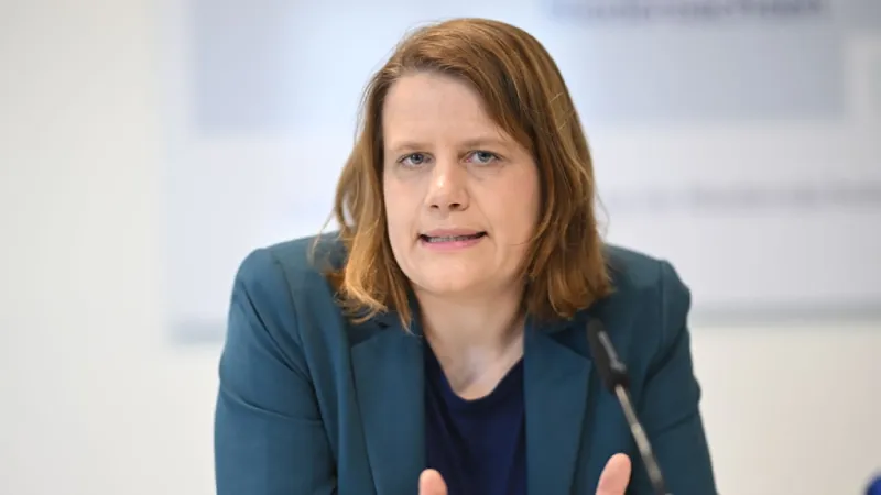 Degree Scandal Rocks Germany: Over 100 Students Receive Invalid Diplomas