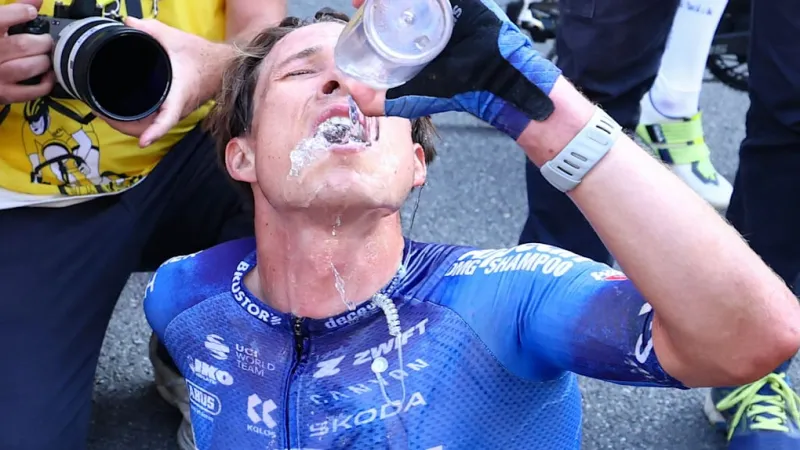 Philipsen Seizes Tour Stage in Voiron, Green Jersey Battle Intensifies