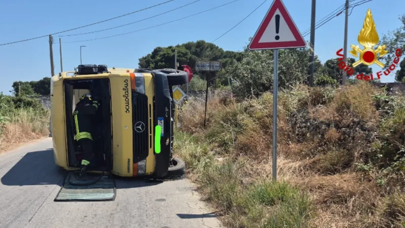 School Bus Collision in Sicily Injures 19, Two Children Airlifted