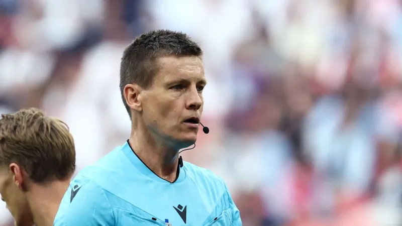 Mid-Corner Whistle: German Referee Curbs Arsenal's Champions League Delay