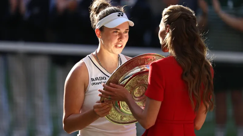 Princess Kate Crowns Noskova Wimbledon Champion Amid Royal Presence