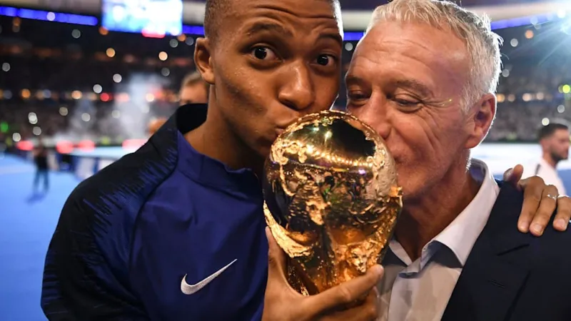 Mbappe Offers Poignant Farewell to Departing French Coach Deschamps