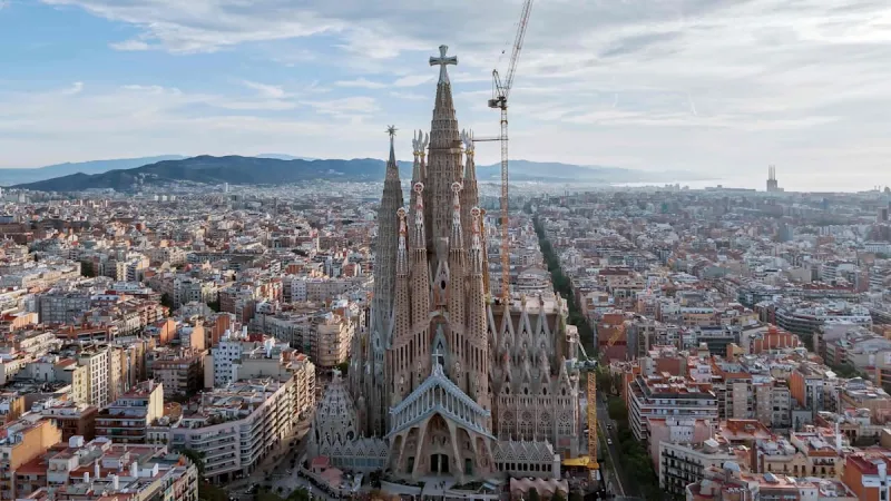 Lego Unveils Colossal Sagrada Familia, Its Largest Set Ever