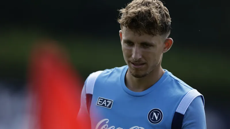 Napoli Threatens Legal Action Against Schalke Over Lindstrom Transfer Fiasco