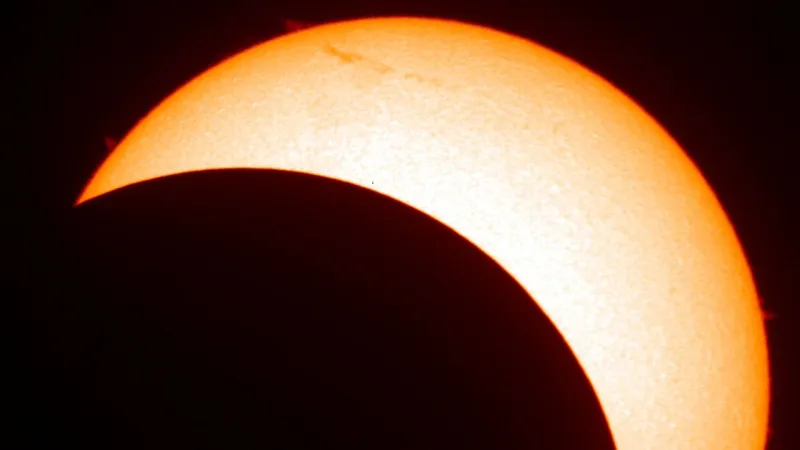 Solar Eclipse Warning: Sunglasses Insufficient for Eye Safety