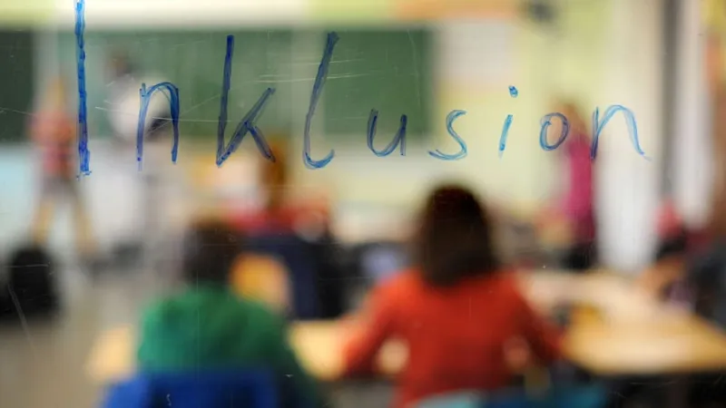 Hamburg Austerity Reconfigures Special Needs Support, Sparks School Debate