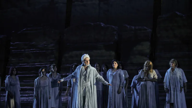Nabucco Opera Debuts to Ovations, Confronts Human Division