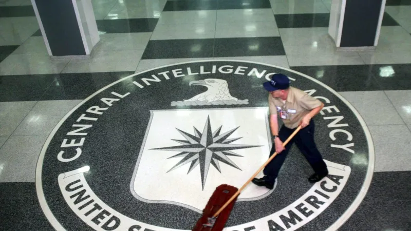 Ex-CIA Network Warns President Trump Undermining US Democracy