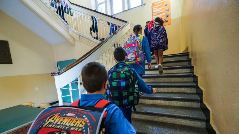 Italy's Schools Reopen: Bolzano First, Heatwave Delays Elsewhere