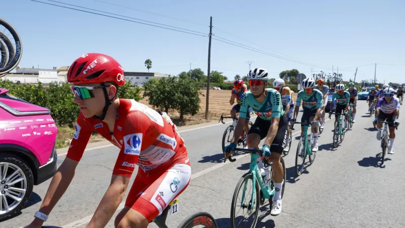 Pogacar Exits Vuelta a España After Crash, Leadership Hopes Dashed