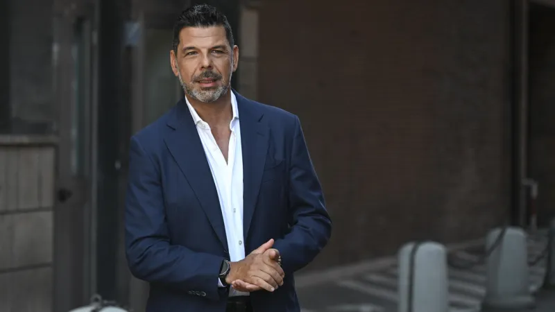 Rai Host Salvo Sottile Confronted by Report Journalists Over Ranucci Posts