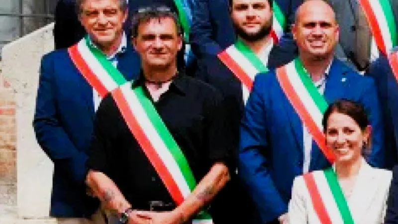 Pennabilli Mayor Draws ANPI Fury for Black Shirt Republic Day