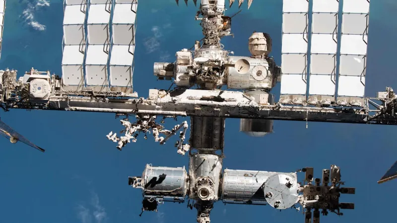 ISS Leak Forces Crew Retreat to Safety Capsules, Experts Detail Repair