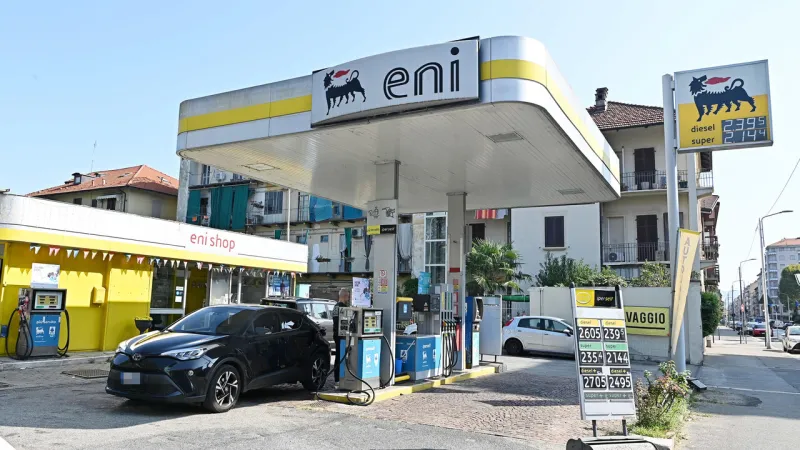 Italian Parties Clash Over Fuel Prices, Banks Amid Public Outcry