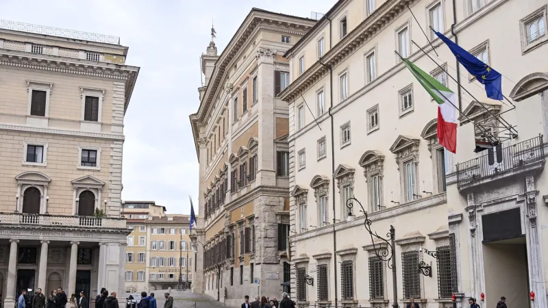 Italy Enacts Sweeping Security Bill, Stazi Tapped for Consob Leadership