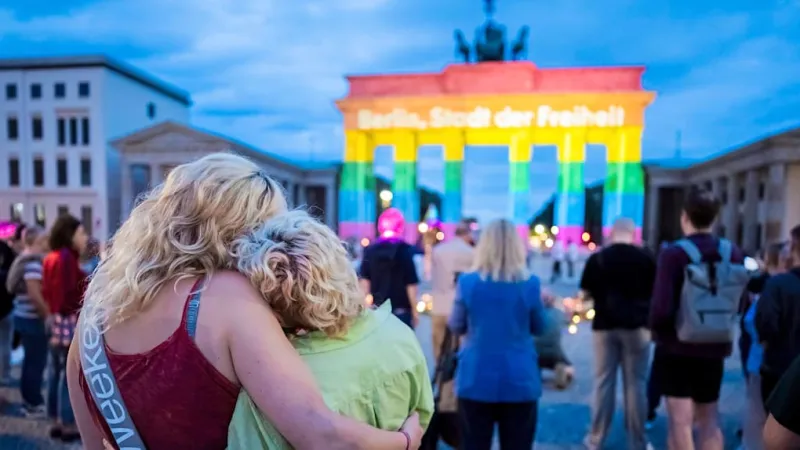 Berlin Officials Blame CSD Islamist Attack on Rising Right, Sparking Fury