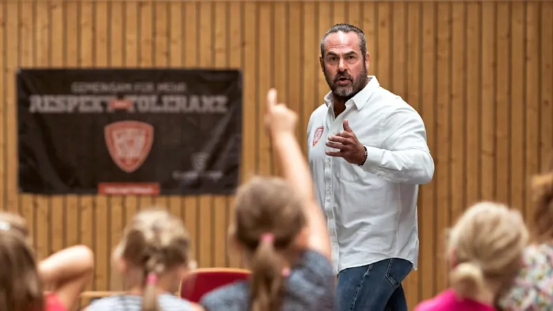 Brutal Osnabrück Attack Ignites Debate: Lower Criminal Age to Twelve?