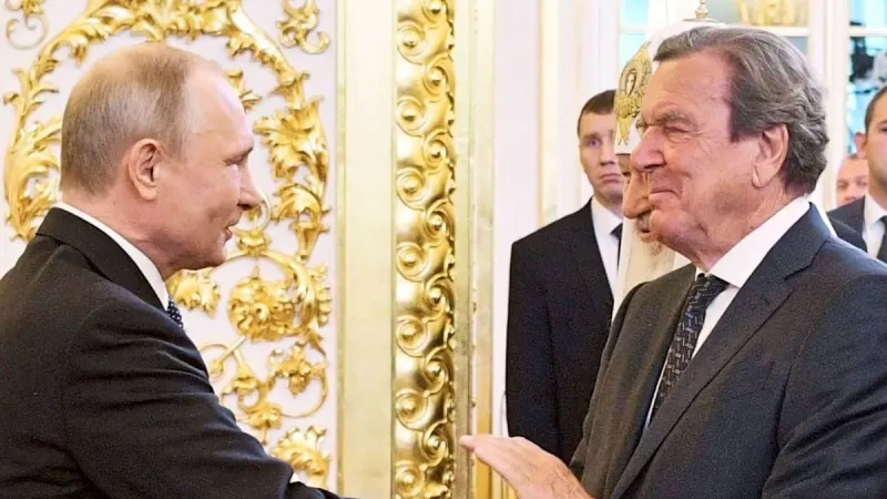 Schröder Meets Putin in Moscow, Ukraine Questions Mediation Role