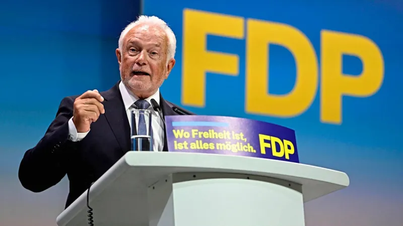 Kubicki Secures FDP Leadership Amidst Internal Strife