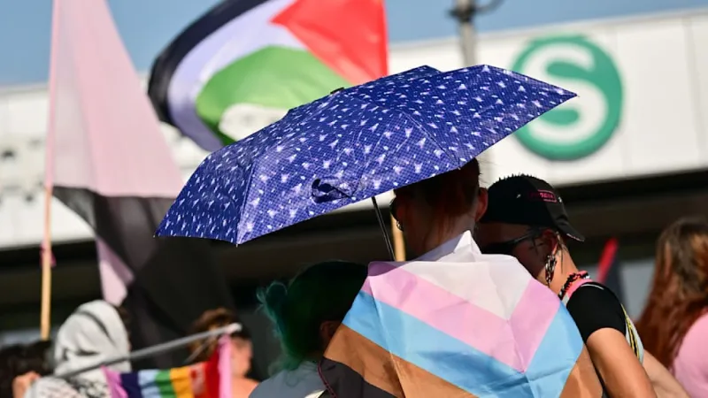 Arrests Disrupt Berlin CSD Amid Anti-Israel Slogan Protests