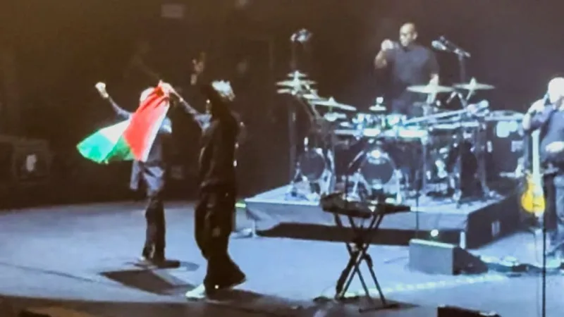 Massive Attack Banned from Singapore After Palestine Flag Concert Display