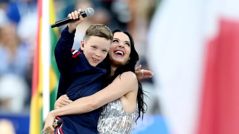 Norwegian Child Sensation, 10, Electrifies World Cup Stage with Katy Perry