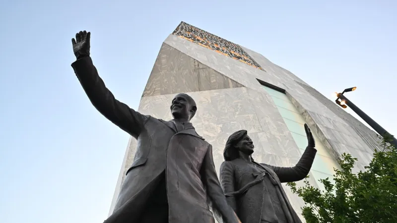 Obama Center Inauguration Unites Presidents; Trump Excluded