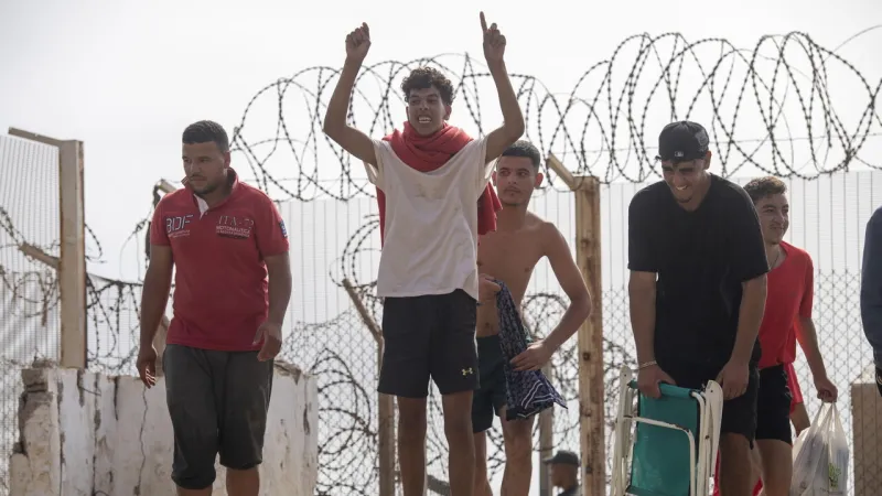 Meloni Leads Call for EU Migrant Summit; Sanchez Threatens Schengen