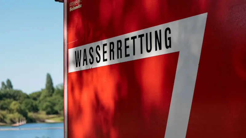 Bavarian Lake Drowning: Two Girls Resuscitated, Critical Condition