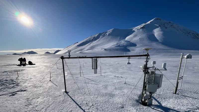 Record Arctic Spring in Svalbard Fuels Urgent Climate Concerns