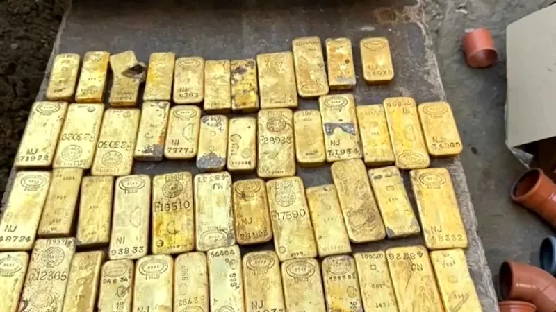 Belgian Builders Uncover 9 Million Euro Gold Treasure in Cellar Walls