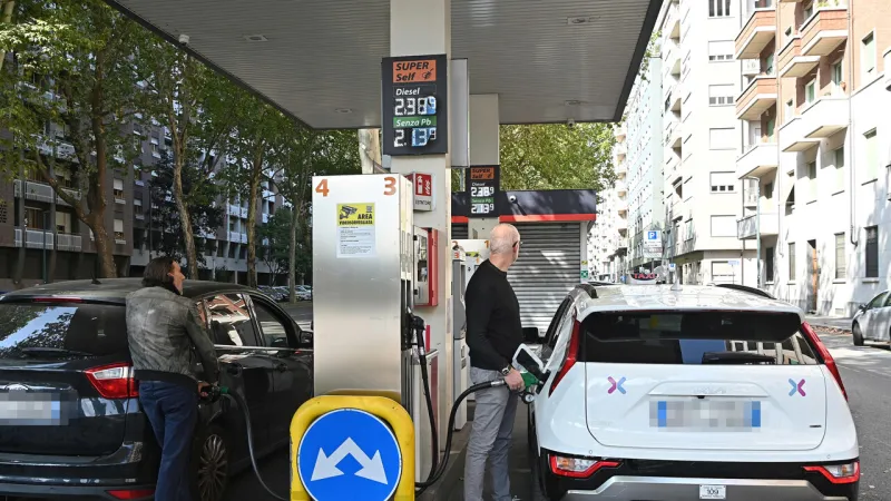Italian Fuel Prices Surge: Diesel Nears 2.5 Euros on Highways