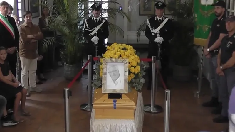 Capri Honors Peppino Di Capri: Public Mourns Musical Icon
