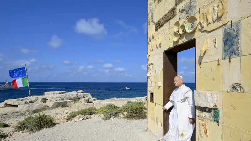Pope Challenges Europe: Epochal Migrant Duty Demands Action in Lampedusa