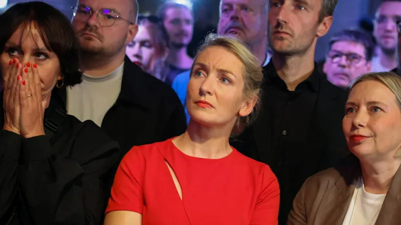 Magdeburg Left Confronts AfD Surge, Calls for Anti-Establishment Stance