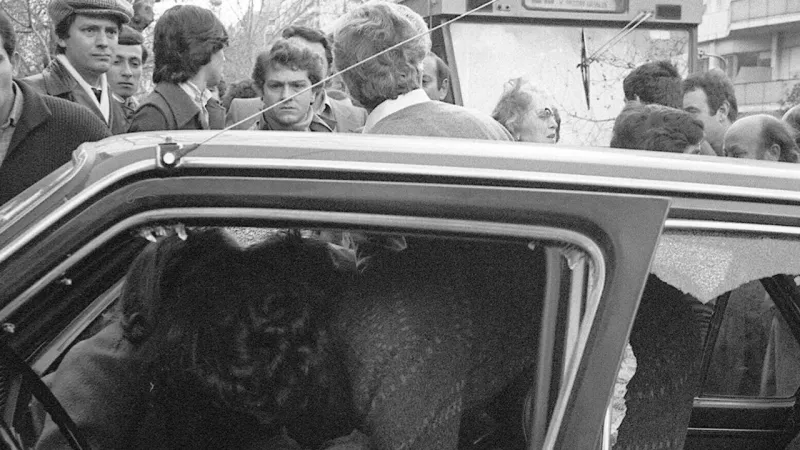 Mattarella Murder Probe Stalls: Key Fingerprint Analysis Fails
